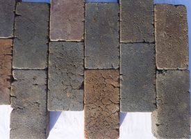 brique artisan rouge nuancée à plat