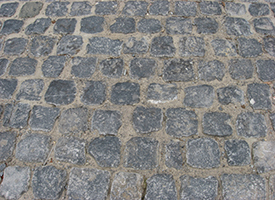 PAVÉS EN PIERRE BLEUE DE RÉCUPÉRATION