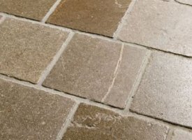 Carrelage en pierres brunes et beiges Carrelage en pierres brunes et beiges