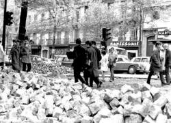 Mai 1968 Pavés en granit