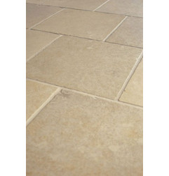 Réalisation avec les dalles de Pierre Blanche Thala Beige - Antico