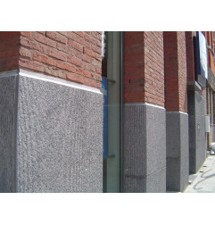 Soubassement sclypé - Pierre Bleue Belge - SUR MESURE