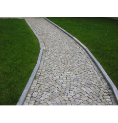 Chemin en Pavés en Pierre de Luserne