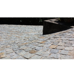 Exemple de Réalisation avec les Pavés en Pierre de Luserne