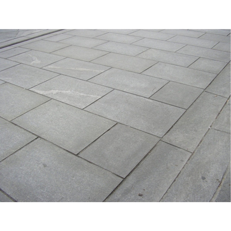 Réalisation en pierre de Luserne - "Gris Choisi" Réalisation en pierre de Luserne - "Gris Choisi"