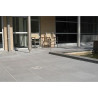 Terrasse en Dalles de Pierre Bleue Brut de Sciage