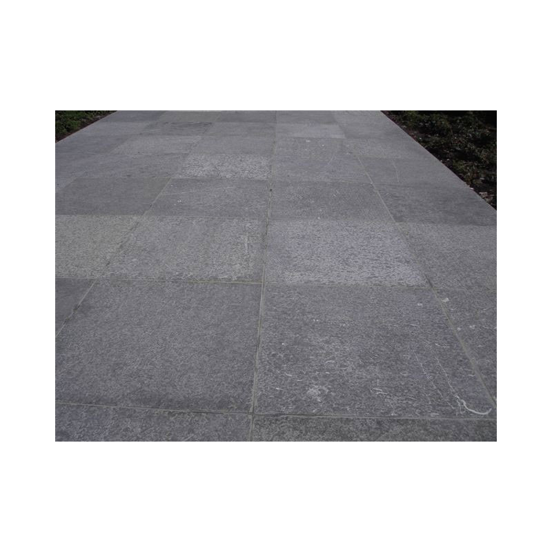 Pierre Bleue du Vietnam - Vieilli (tambouriné) Pierre Bleue du Vietnam - Vieilli (tambouriné)