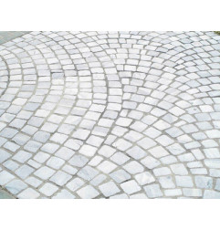 Carrara bestratingsafwerkmachine in Italiaans marmer - Gezaagd en gekloofd