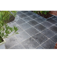 Exterior do assoalho na pedra azul belga Soignies Noir