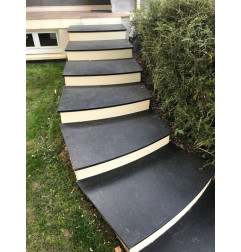 marche d'escalier en Granit SUR MESURE