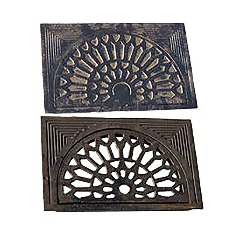 Soupirail et Grille de cave demi-lune en fonte noire Soupirail et Grille de cave demi-lune en fonte noire