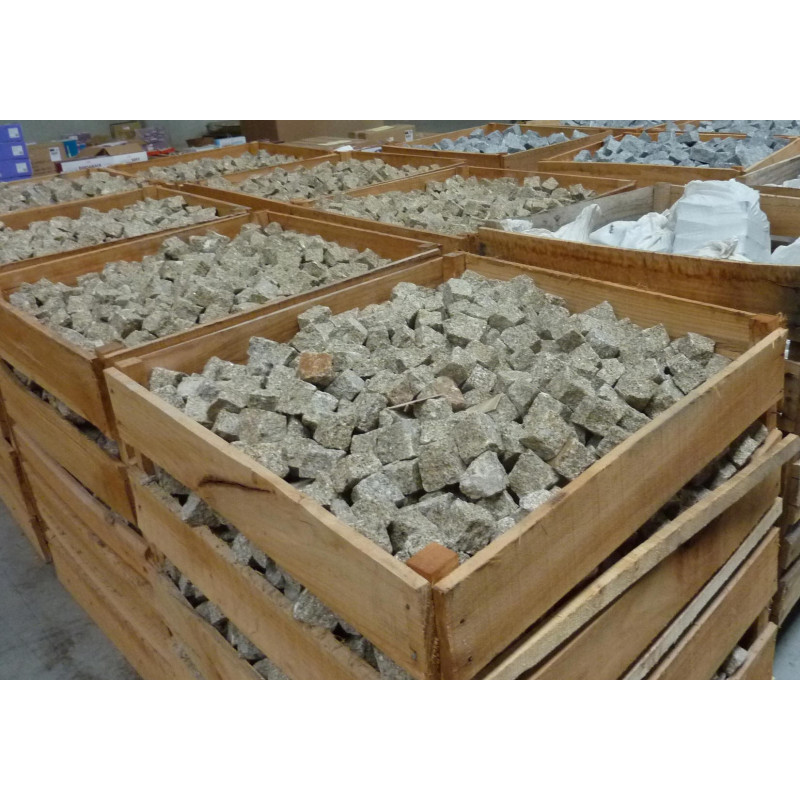 Pavés Granit amarelo clivada