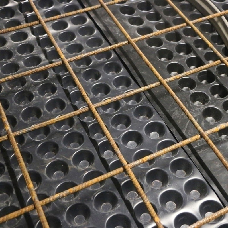 Isoline 20 - Membrane de drainage pour radier béton - MatGeco Isoline 20 - Membrane de drainage pour radier béton - MatGeco