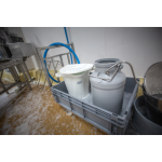 Graduated bucket 5692 - 20 Liters with pouring spout - Vikan Graduated bucket 5692 - 20 Liters with pouring spout - Vikan