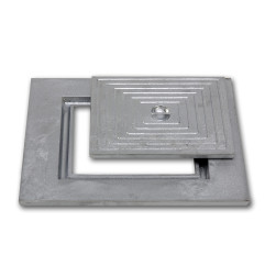 Simple-bottom cast aluminium inspection cover