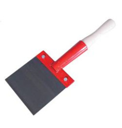 Grattoir de coffrage à main pour enlever, ébarber et nettoyer des surfaces de travail rêches