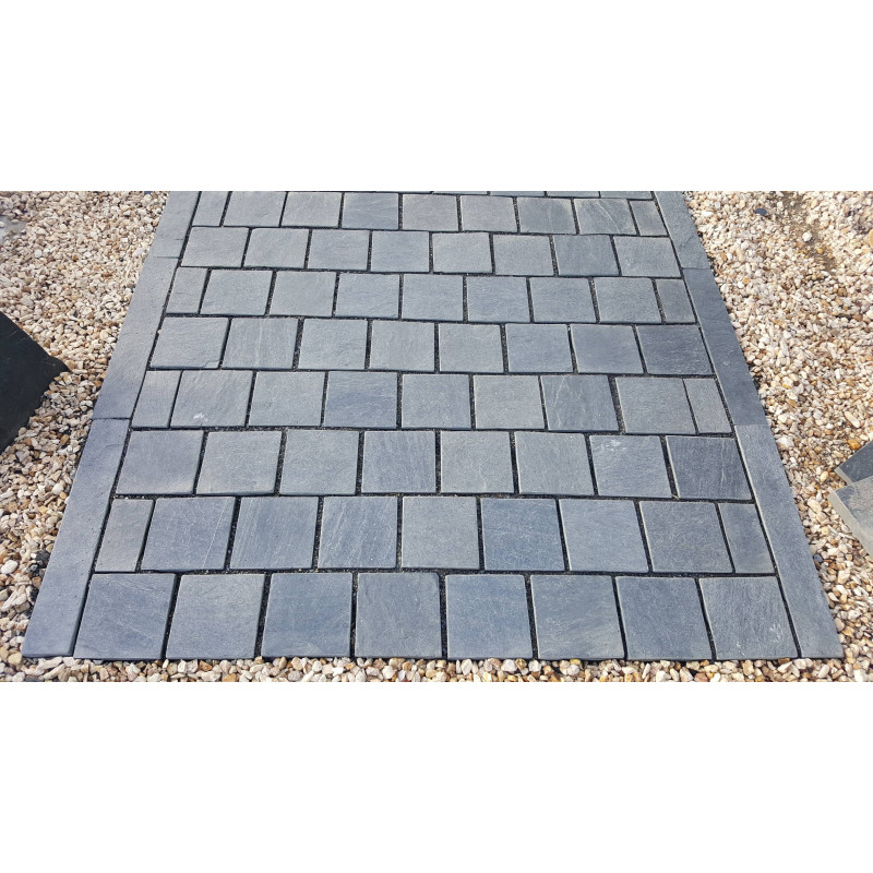 Mira Antic - Platten außerhalb - Bauma Stein