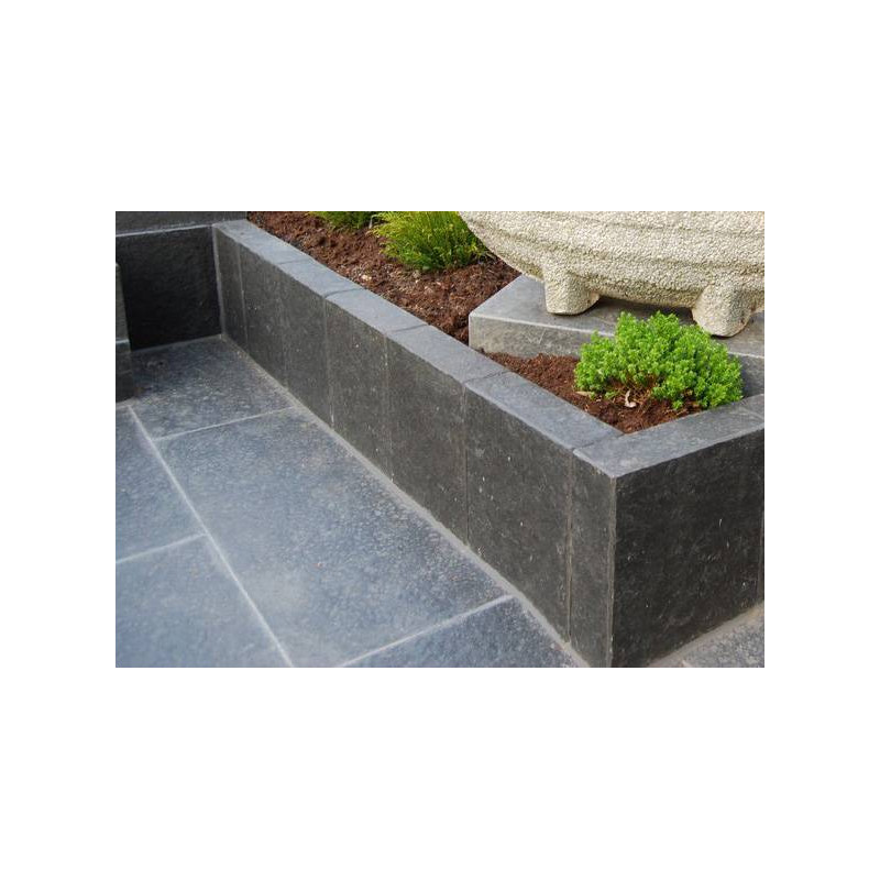 Milan Basalt - Palisade - Bauma Stone Milan Basalt - Palisade - Bauma Stone