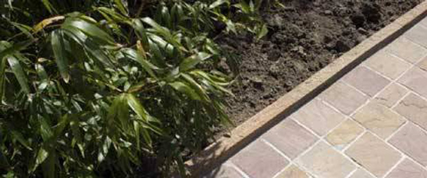 Beira de pedra natural