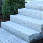 Marche d'escalier en Granit et Basalt